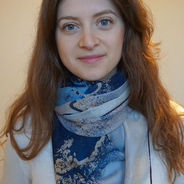Dignity scarf